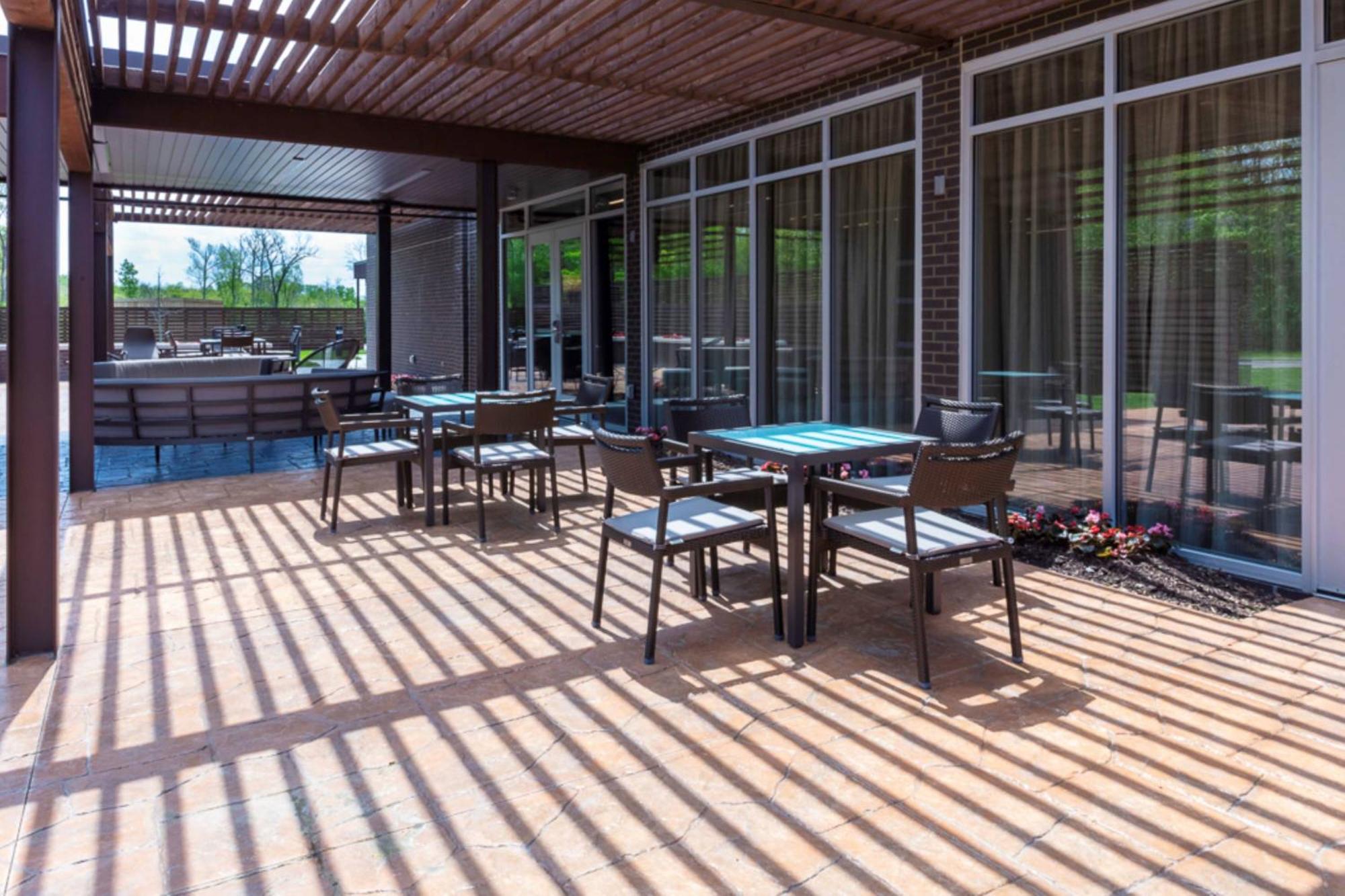 Courtyard By Marriott Indianapolis West-Speedway Hotel Exterior foto