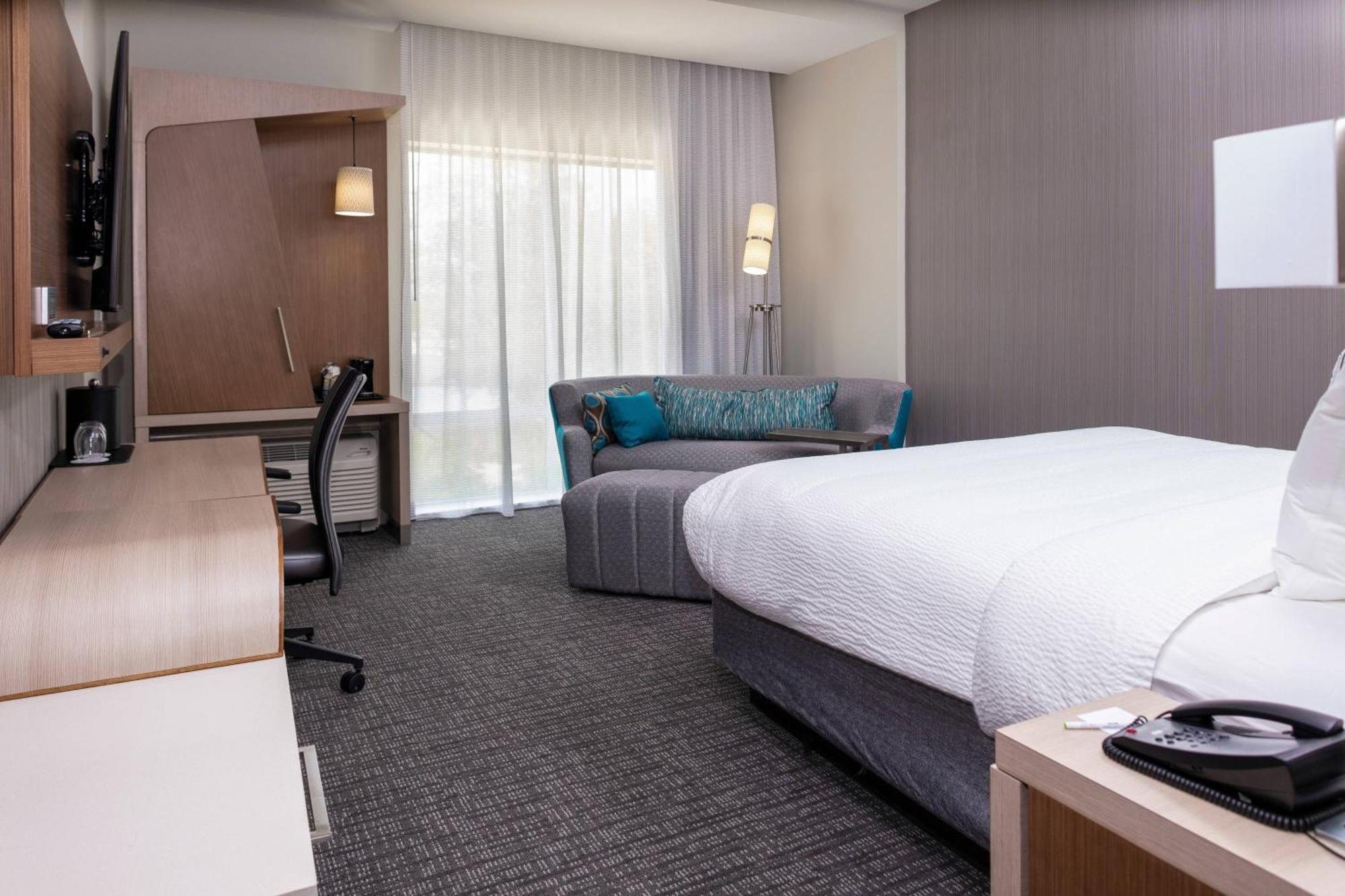 Courtyard By Marriott Indianapolis West-Speedway Hotel Exterior foto