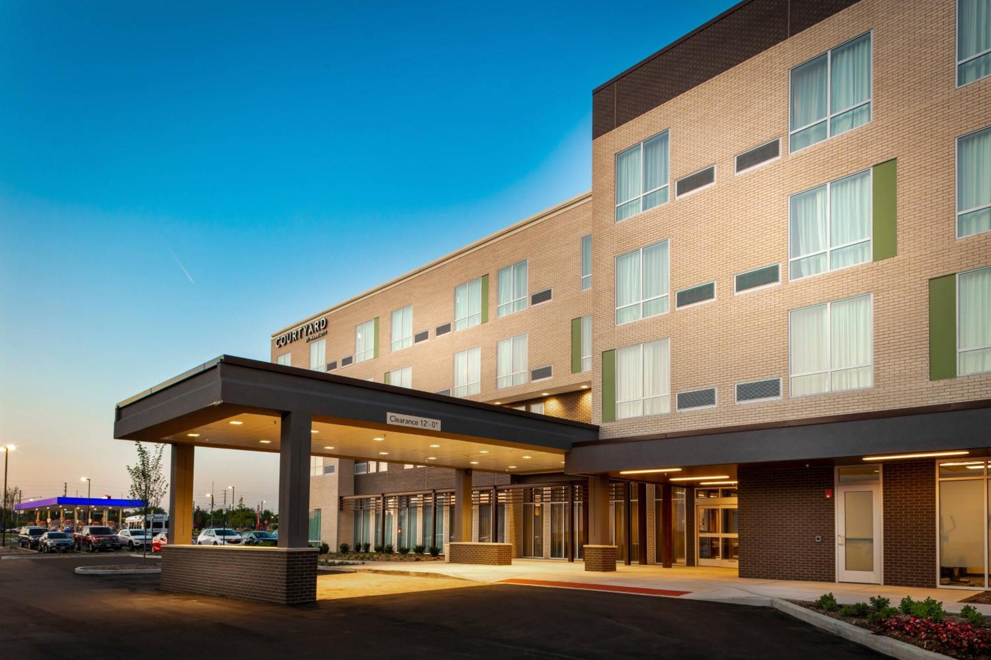 Courtyard By Marriott Indianapolis West-Speedway Hotel Exterior foto